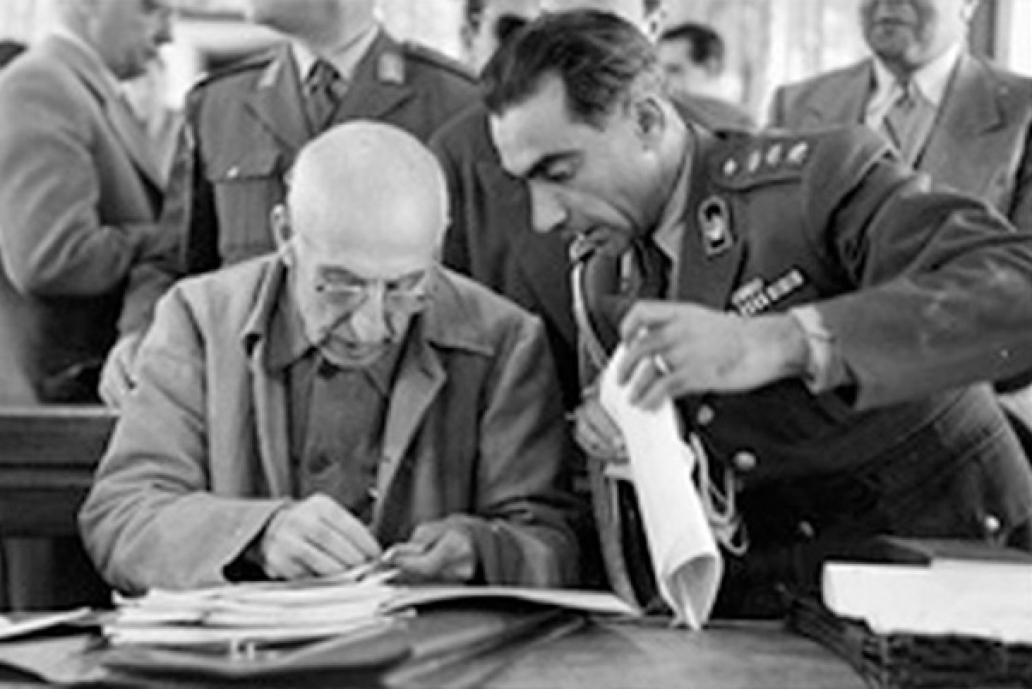 ملت اسیردر چنبره ی نفرت